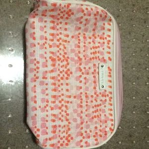 Clinique Makeup Bag (Free with Bundle)